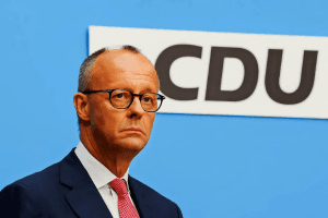 Friedrich Merz Sinaliza Flexibilidade para Financiamento Comum de Defesa na UE